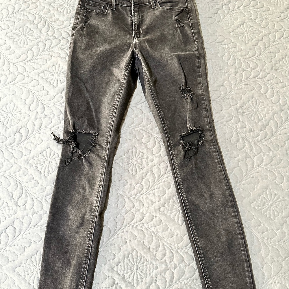 Old Navy Gray Skinny Jeans with Vintage Distressing